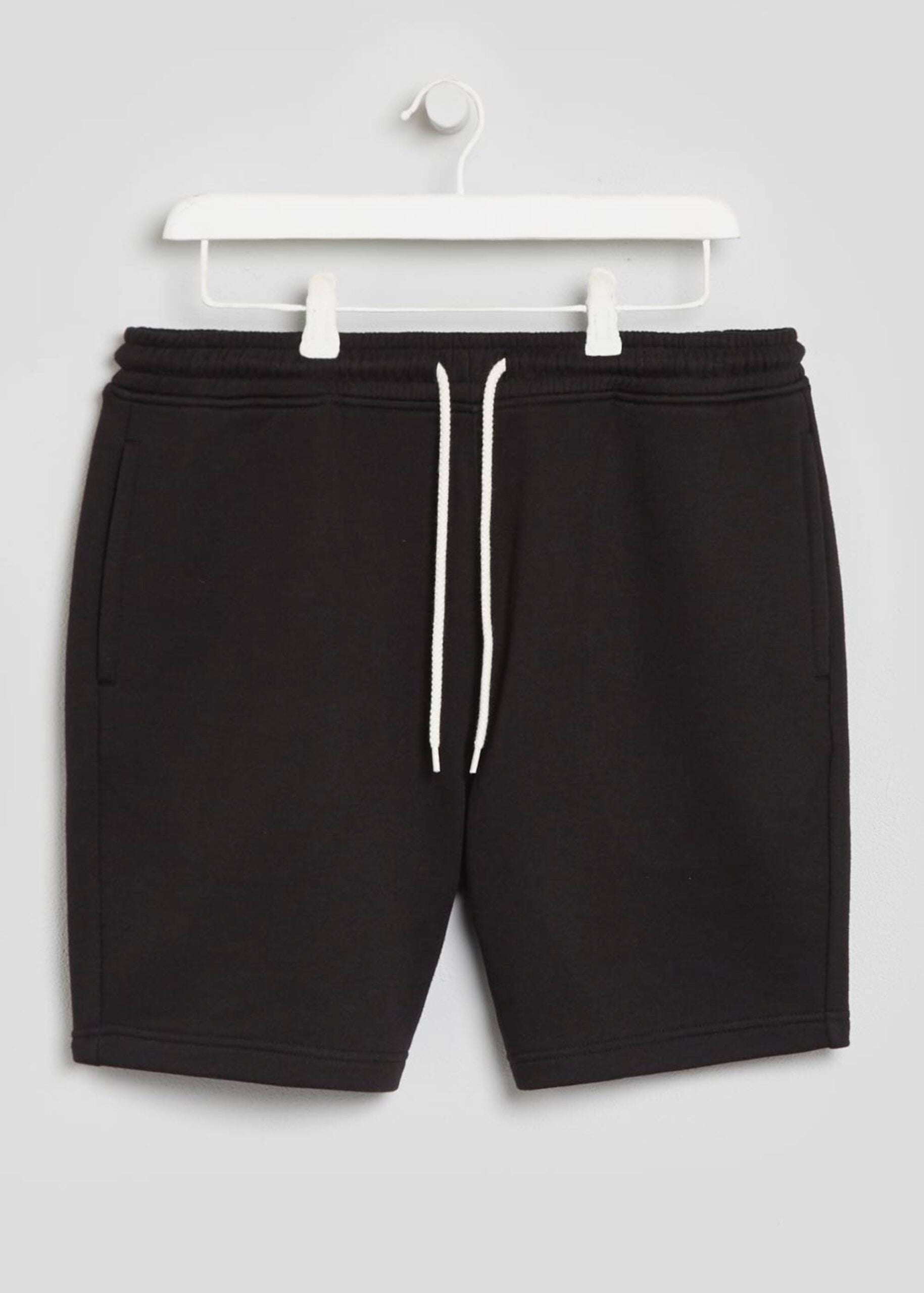 men black shorts
