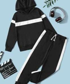 Boy's Stylish Hooded Sweatshirt With Sweatpants